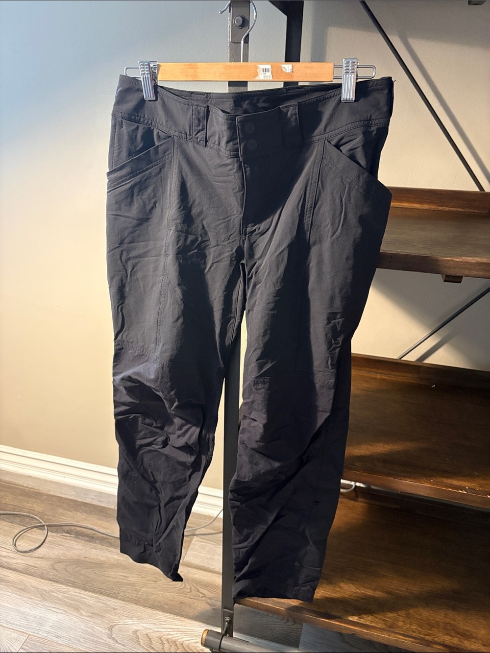 Women’s REI Black Stretch Casual/ Hiking Pants